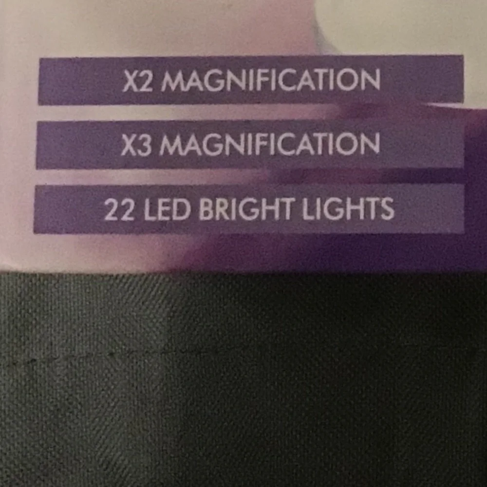 NWOT MAGNIFYING MIRROR WITH TOUCH SENSITIVE